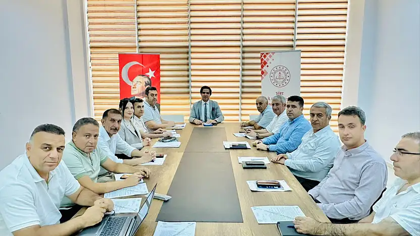Siirt'te 2025-2026 Eğitim Öğretim Yılı Hazırlık ve Değerlendirme Toplantısı Yapıldı