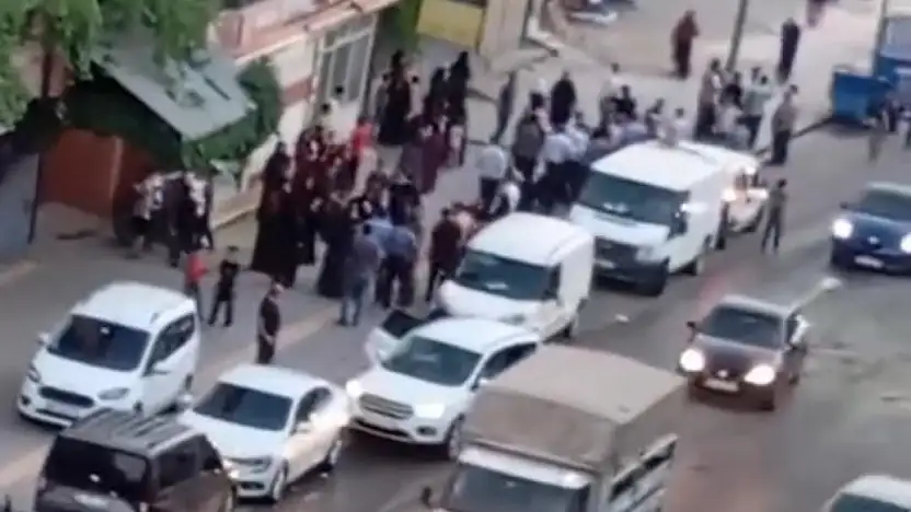Siirt'te Aileler Arasında Kavga: 3 Yaralı, 1 Gözaltı – Gözaltı Sayısı Artabilir