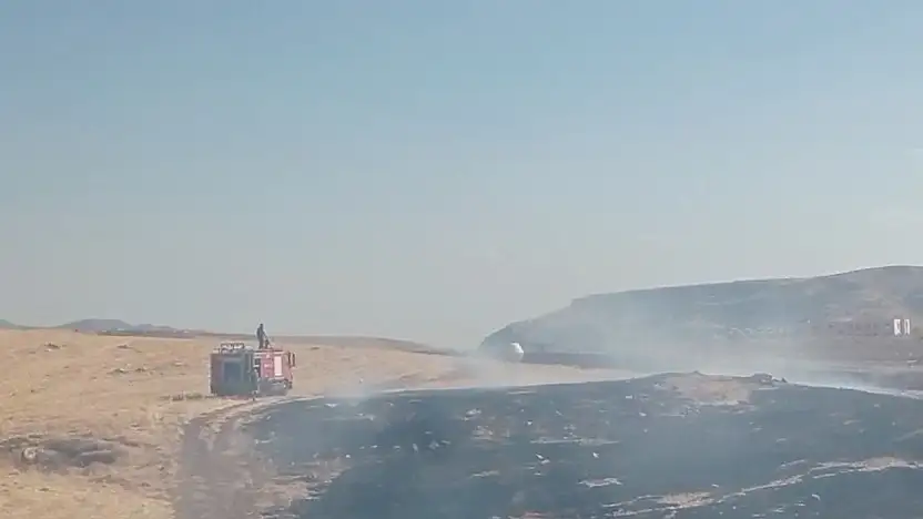 Siirt'te Anız Yangınları Sürüyor