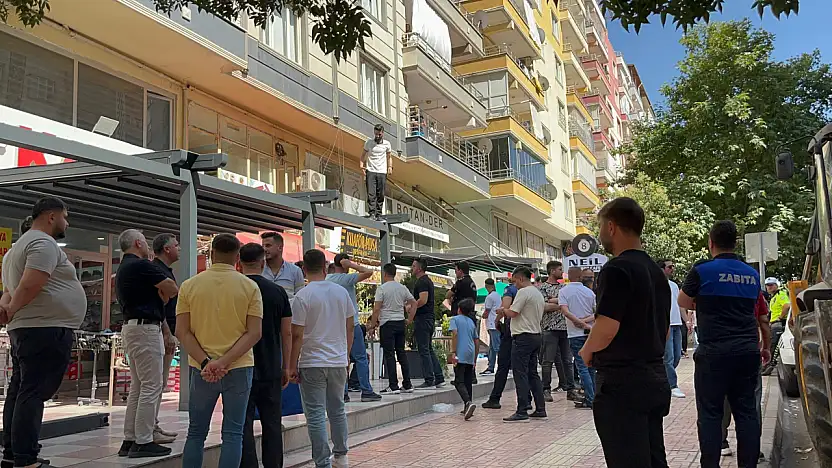 Siirt'te Esnaf ile Zabıta Arasında 'Çatı' Gerginliği