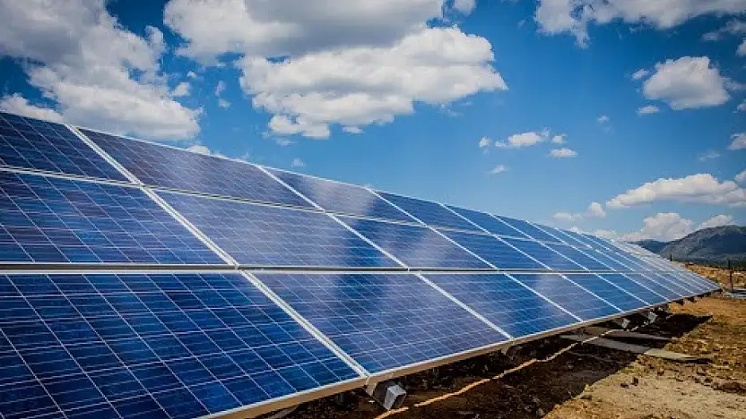 Siirt'te Güneş Enerjisi Yatırımları Artıyor: Üç Yeni Projeye ÇED Onayı