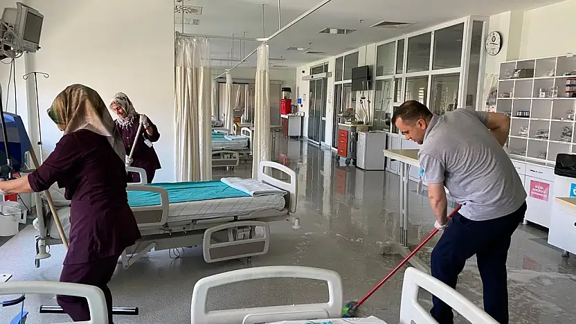 Siirt'te Hastanelerde Hijyen Çalışması Başlatıldı