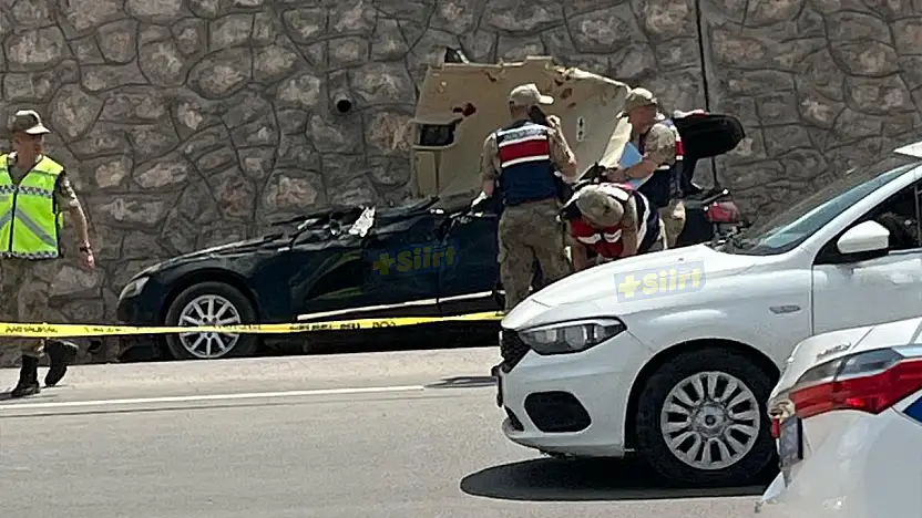 Siirt'te Korkunç Kazada 5 Yaralı: Lüks Otomobil Hurdaya Döndü, Tavanı Koptu!