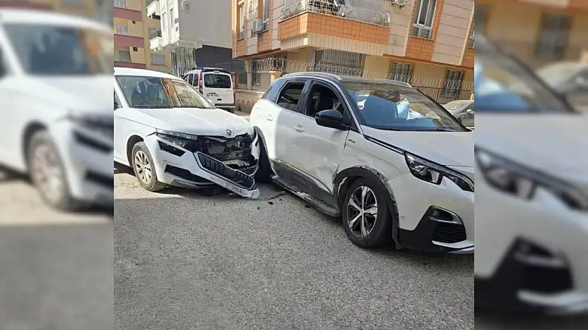 Siirt'te Maddi Hasarlı Kaza: Araçlar Kullanılamaz Hale Geldi