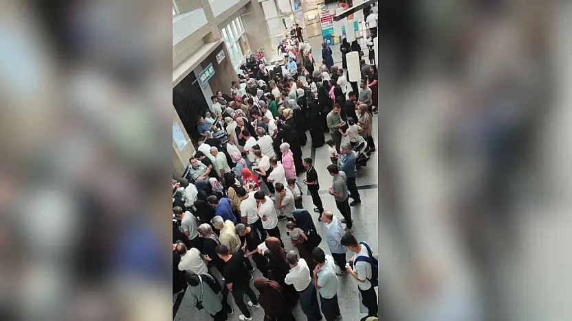 Siirt'te Yeni Sıra Sistemi Başladı, Yoğunluk Oluştu