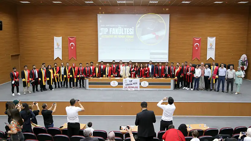 Siirt Tıp Fakültesi'nde İlk Mezuniyet