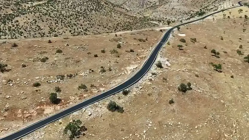 Yolumuz Güzel, Çizgimiz Net! Siirt Kırsalında Asfalt Mesaisi Durmuyor